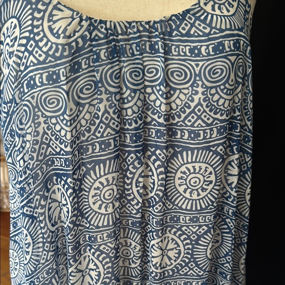 Final Touch Blue and White Patterned Dress, size Medium - Picture 7 of 8